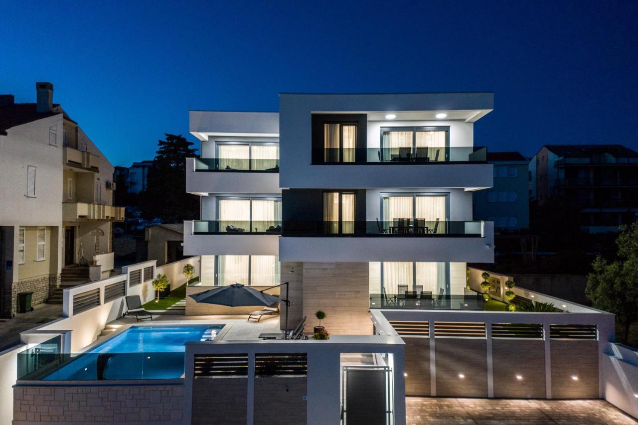 Villa Laverna Новаля Екстер'єр фото